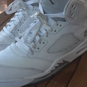 Jordan 5 metallic limit edition